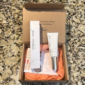 Jane Iredale Glow Time Pro makeup